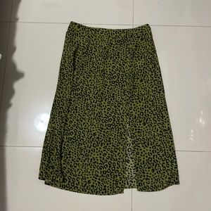 Green cheetah print midi skirt